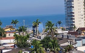 APARTAMENTO VISTA PARA MAR - WI-FI, PISCINA, AR Condicionado